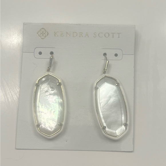 Kendra Scott Jewelry - Kendra Scott Elle Enamel Drop Earrings